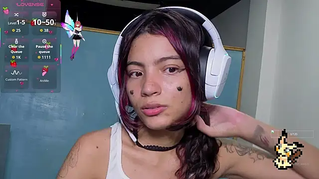 Lovelyamyy online show from September 20, 2025, 3:55 am