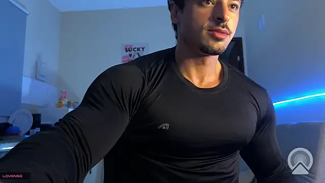 Snapshot of Lucasfit24 chatting on May 7, 2026, 4:06 am Lucasfit24 online show from May 7, 2026, 4:06 am