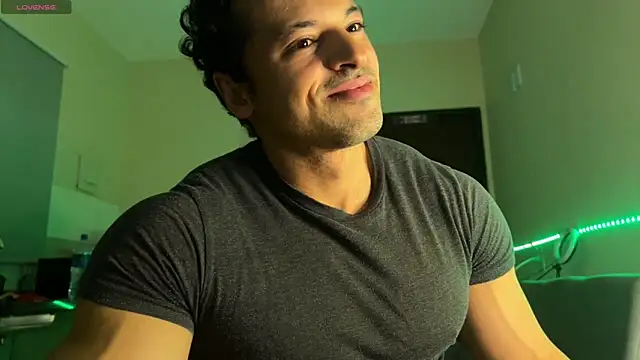 Snapshot of Lucasfit24 chatting on April 25, 2026, 4:26 am Lucasfit24 online show from April 25, 2026, 4:26 am