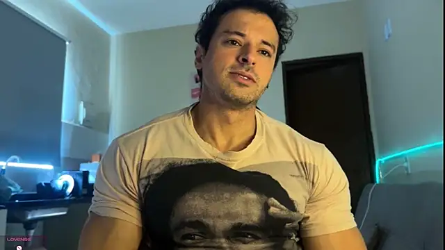 Snapshot of Lucasfit24 chatting on May 24, 2026, 2:17 pm Lucasfit24 online show from May 24, 2026, 2:17 pm