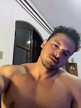 Lucasfit24 online show from March 14, 2025, 11:32 pm