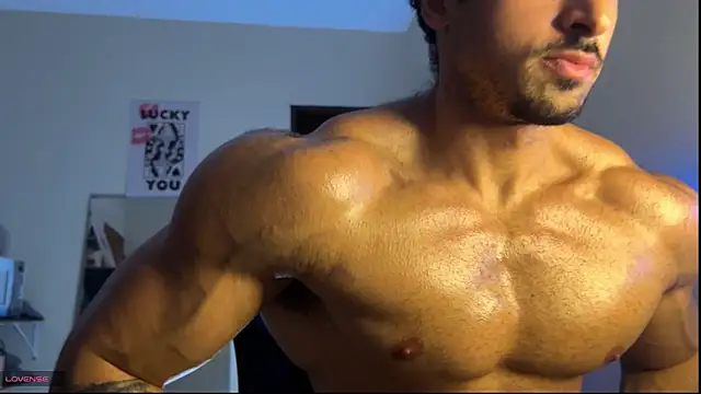 Snapshot of Lucasfit24 chatting on May 18, 2026, 3:17 am Lucasfit24 online show from May 18, 2026, 3:17 am