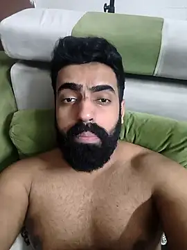 vaibhavchugh38 online show from February 16, 2026, 11:53 am