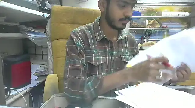 cute modell online show from February 6, 2025, 7:45 am