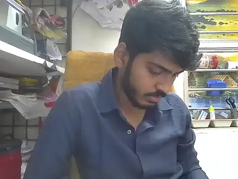 Snapshot of cute_modell chatting on March 5, 2026, 12:46 pm cute modell online show from March 5, 2026, 12:46 pm
