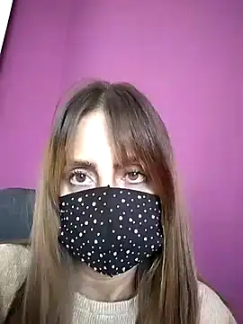 Snapshot of Akemi_rossi chatting on October 9, 2025, 11:00 am Akemi rossi online show from October 9, 2025, 11:00 am