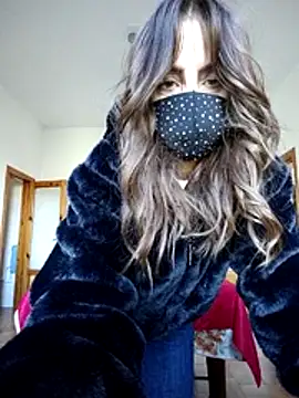 Snapshot of Akemi_rossi chatting on November 30, 2025, 10:16 am Akemi rossi online show from November 30, 2025, 10:16 am