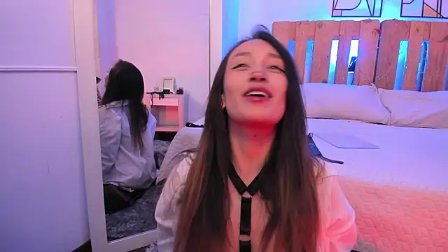 coral jonesss online show from September 29, 2025, 2:34 pm