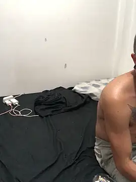 w4xxita online show from February 11, 2025, 1:20 am