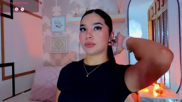 Snapshot of CharlotteGraay chatting on July 21, 2026, 7:59 pm CharlotteGraay online show from July 21, 2026, 7:59 pm