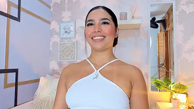 CharlotteGraay online show from December 3, 2025, 7:35 pm