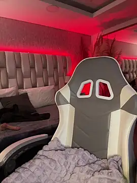 Sara  collins   online show from December 21, 2025, 12:18 pm