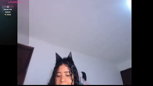 leslycarsson online show from October 10, 2025, 1:39 am