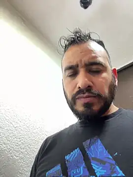 leonardohot1987 online show from March 12, 2025, 11:22 pm