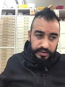 leonardohot1987 online show from February 7, 2025, 8:20 pm