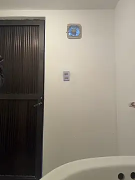 leonardohot1987 online show from December 19, 2025, 4:09 pm