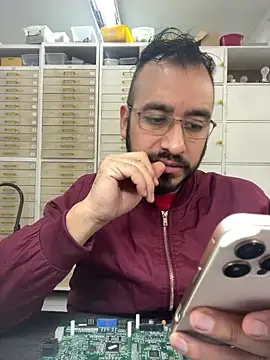 leonardohot1987 online show from March 13, 2025, 5:50 pm