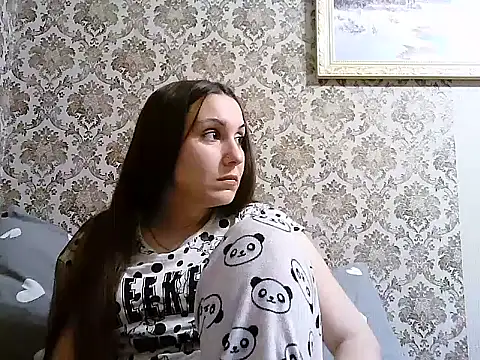 Yuliia30 online show from May 20, 2026, 4:15 pm