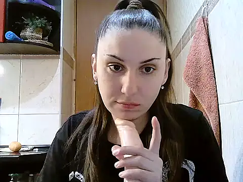 Yuliia30 online show from February 20, 2026, 4:31 pm