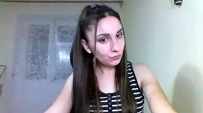 Snapshot of Yuliia30 chatting on January 11, 2025, 4:14 pm Yuliia30 online show from January 11, 2025, 4:14 pm