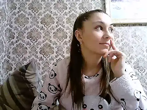 Snapshot of Yuliia30 chatting on October 17, 2025, 2:30 pm Yuliia30 online show from October 17, 2025, 2:30 pm