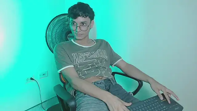 andrew willyams online show from November 13, 2025, 10:46 pm