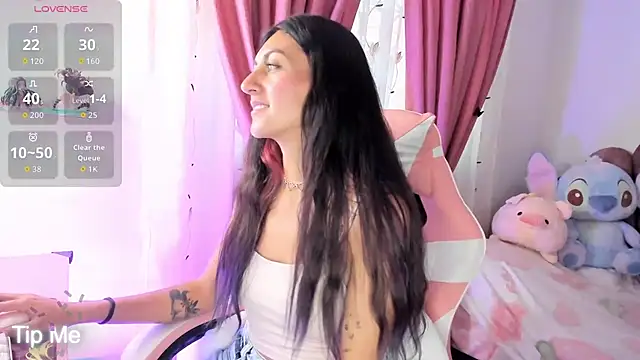 sweetfoxy 17 online show from February 11, 2026, 8:31 pm