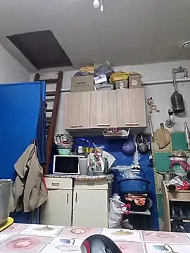 Jyleta online show from February 12, 2026, 11:48 pm