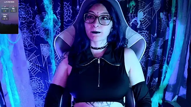 Kimlennox  online show from October 30, 2025, 1:31 pm