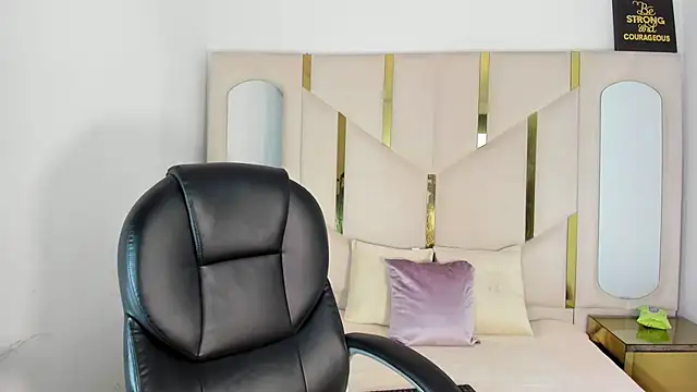 Snapshot of Salmaportman69 chatting on February 7, 2026, 2:25 pm Salmaportman69 online show from February 7, 2026, 2:25 pm