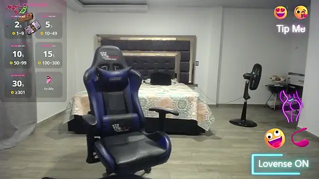 Snapshot of Francheskasmile chatting on November 23, 2025, 4:44 am Francheskasmile online show from November 23, 2025, 4:44 am