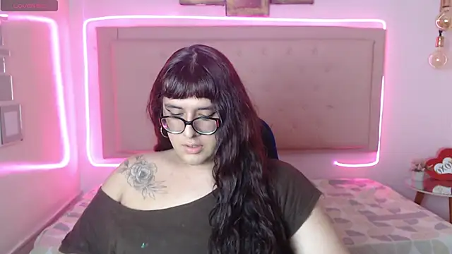 Snapshot of kathepickmanx chatting on March 7, 2026, 3:35 am kathepickmanx online show from March 7, 2026, 3:35 am