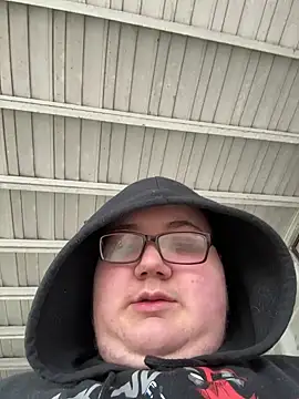 Bigcokz123456 online show from April 25, 2026, 7:11 pm