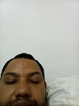 Snapshot of Marcio2235 chatting on October 2, 2025, 3:43 am Marcio2235 online show from October 2, 2025, 3:43 am