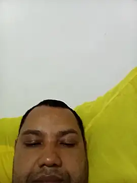 Snapshot of Marcio2235 chatting on September 18, 2025, 4:37 am Marcio2235 online show from September 18, 2025, 4:37 am