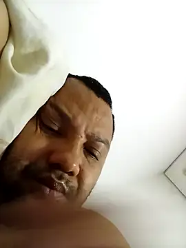 Snapshot of Marcio2235 chatting on September 26, 2025, 6:09 am Marcio2235 online show from September 26, 2025, 6:09 am