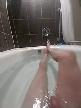 AQuickPhyx online show from February 14, 2025, 3:58 pm