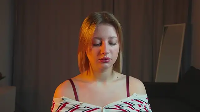 milasmiu online show from November 28, 2025, 4:12 am