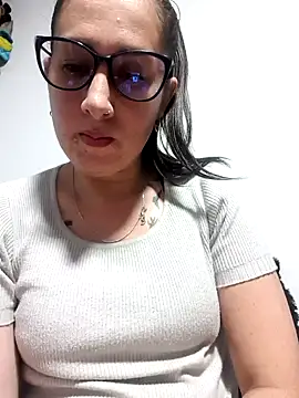 Snapshot of CHARLOTTE_1711 chatting on November 20, 2025, 4:13 am CHARLOTTE 1711 online show from November 20, 2025, 4:13 am