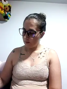 Snapshot of CHARLOTTE_1711 chatting on October 31, 2025, 4:20 am CHARLOTTE 1711 online show from October 31, 2025, 4:20 am