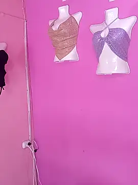 Snapshot of Melyy_Edii chatting on November 14, 2025, 3:05 pm Melyy Edii online show from November 14, 2025, 3:05 pm