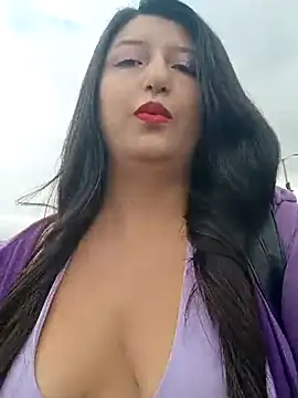 Snapshot of Melyy_Edii chatting on March 21, 2025, 1:45 pm Melyy Edii online show from March 21, 2025, 1:45 pm