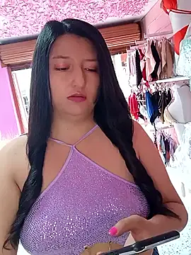 Snapshot of Melyy_Edii chatting on November 24, 2025, 4:07 pm Melyy Edii online show from November 24, 2025, 4:07 pm