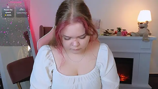 Erica  Alta online show from September 17, 2025, 5:42 am