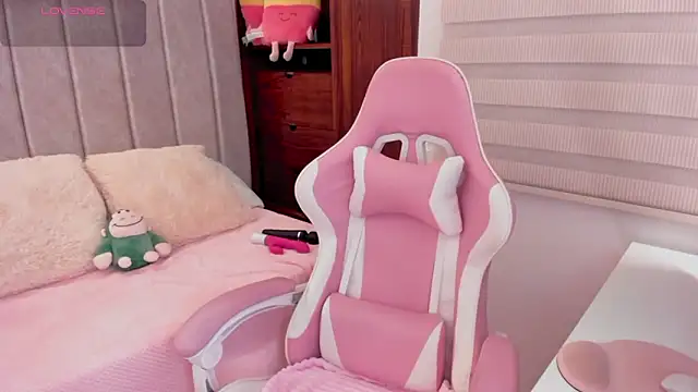 Snapshot of tamy_xoo chatting on October 6, 2025, 8:09 pm tamy xoo online show from October 6, 2025, 8:09 pm