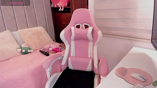 Snapshot of tamy_xoo chatting on October 1, 2025, 7:07 pm tamy xoo online show from October 1, 2025, 7:07 pm