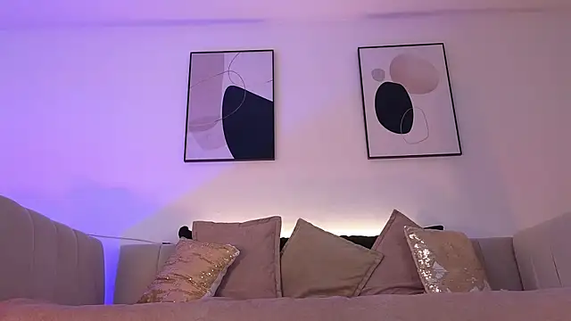 Snapshot of ahri_moon1 chatting on November 22, 2025, 3:44 pm ahri moon1 online show from November 22, 2025, 3:44 pm