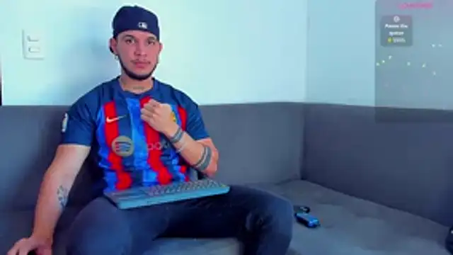 austinoficial online show from October 13, 2025, 8:43 pm