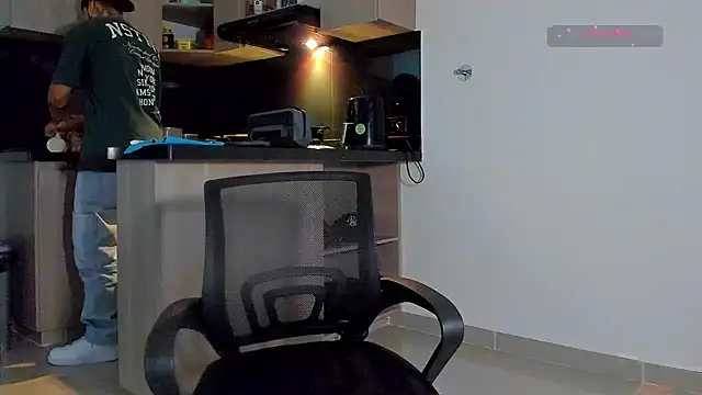 Snapshot of austinoficial chatting on March 19, 2026, 11:05 pm austinoficial online show from March 19, 2026, 11:05 pm