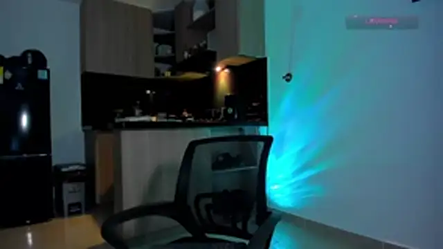 Snapshot of austinoficial chatting on March 28, 2026, 9:27 pm austinoficial online show from March 28, 2026, 9:27 pm